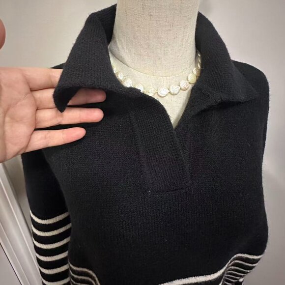 Black and White Striped Women's Sweater （L/XL） - Picture 4 of 16